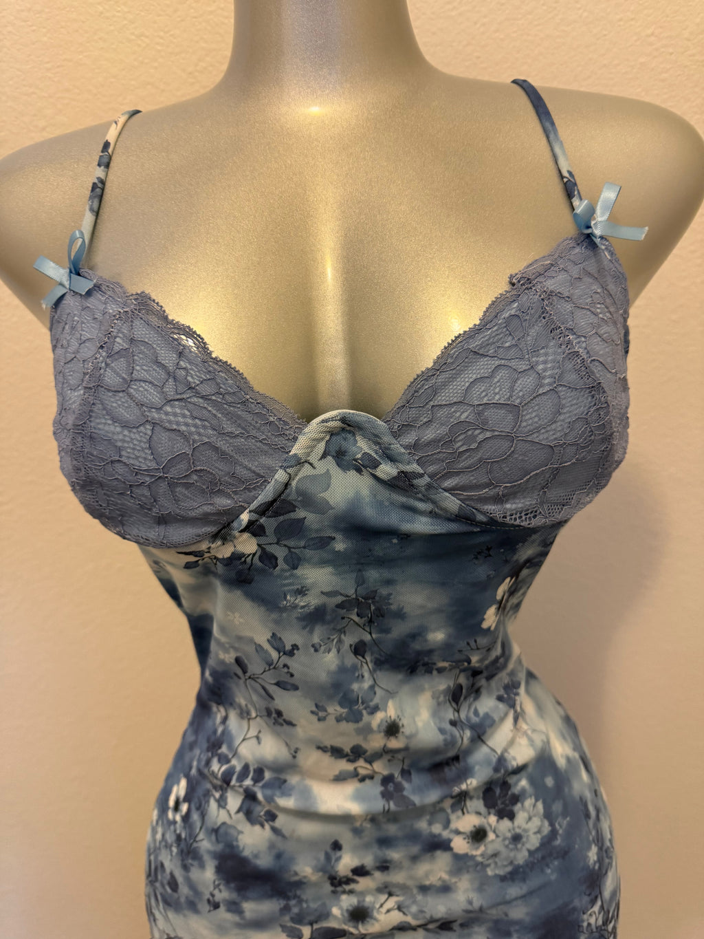 Petals in the sky lace dress